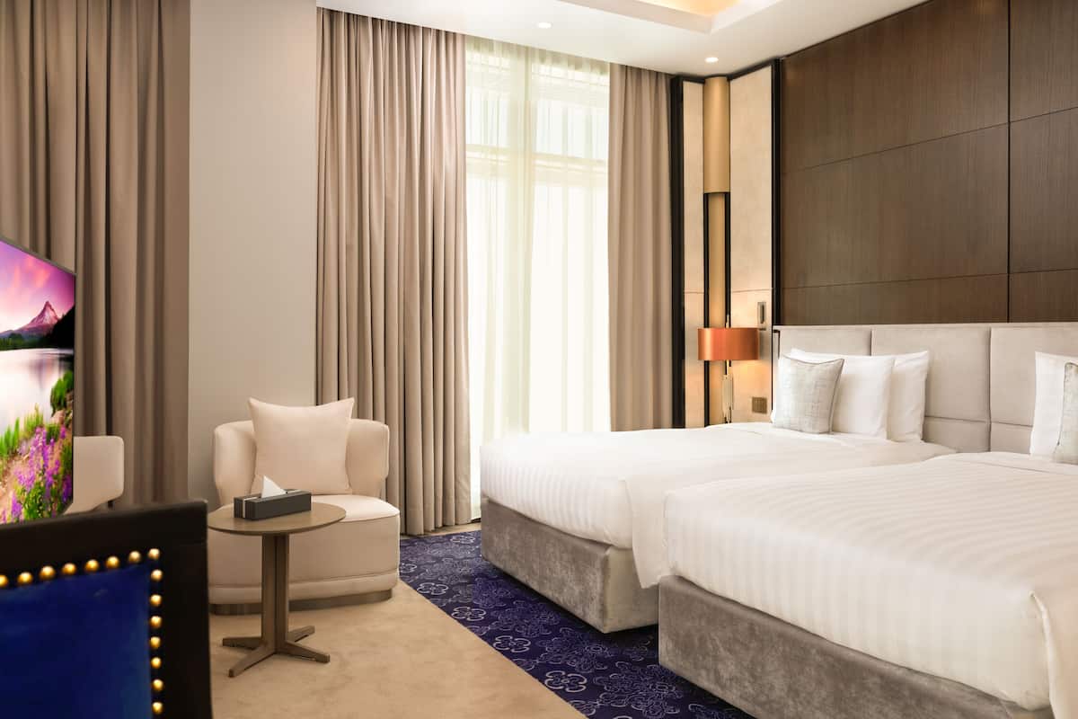 1 bedroom, premium bedding, down comforters, Select Comfort beds
