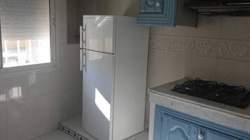 Apartment, 1 Bedroom | Private kitchen | Fridge, stovetop, cookware/dishes/utensils