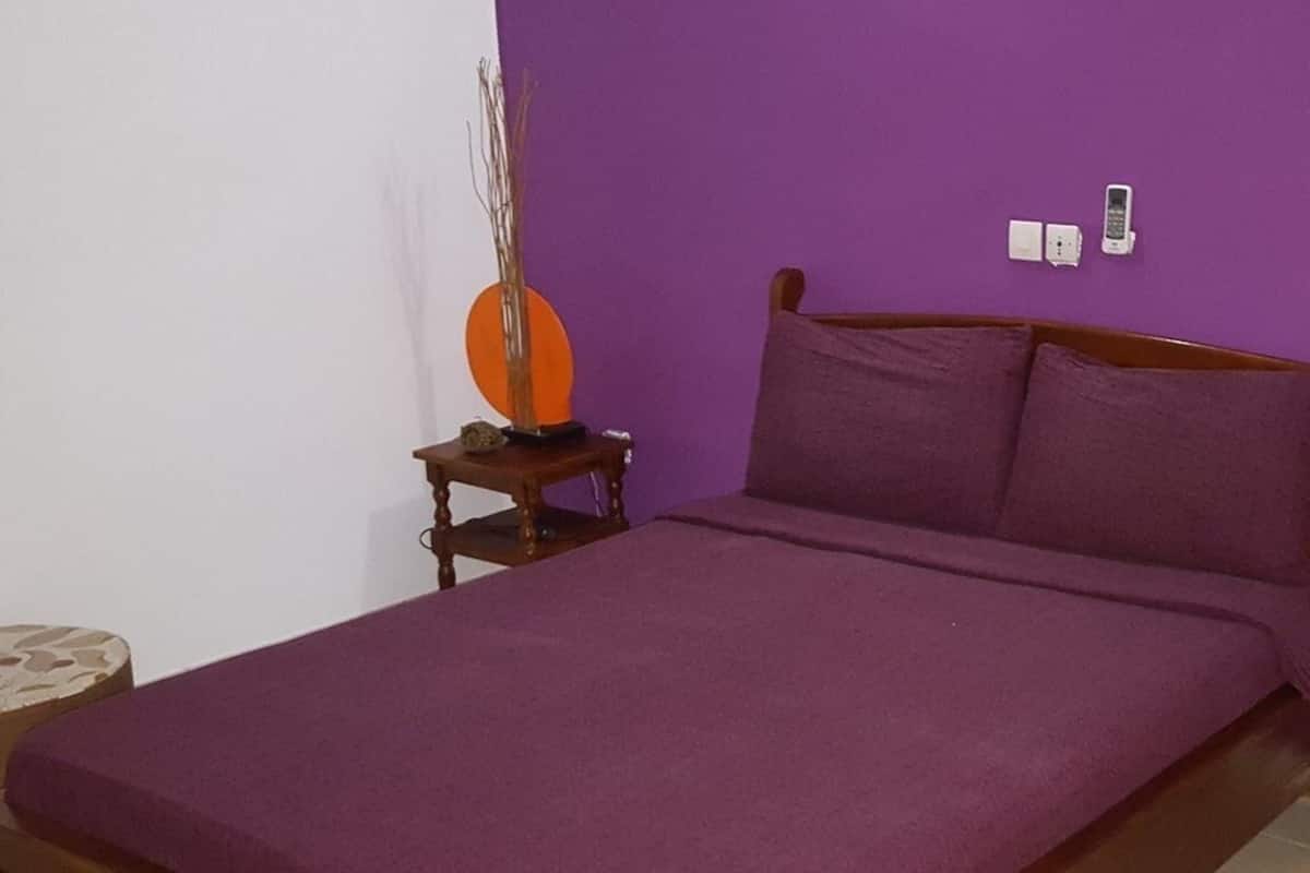 Double Room | Rollaway beds, bed sheets