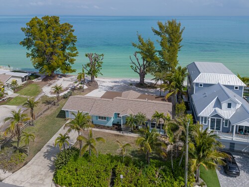 Ocean Pearl: *Bay front *Ground-level *Gorgeous views