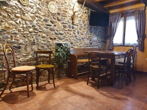 Dining - La Casina de Terobe. (Cacabelos)