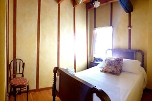 3 bedrooms, iron/ironing board, WiFi, bed sheets - La Casina de Terobe. (Cacabelos)