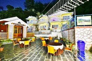 Front of property - Hotel Rock Villa Dalhousie (Dalhousie)