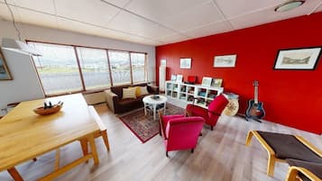Apartment, 1 Bedroom | Living area