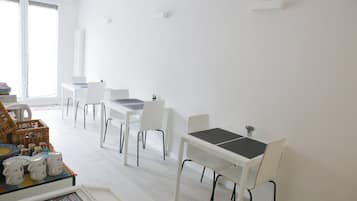 Colazione a buffet inclusa, servita tutte le mattine