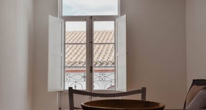 Appartements Coimbra - Grand T1 lumineux à cÎté de Pç. du commerce