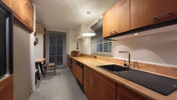 Kühlschrank, Mikrowelle, Geschirrspüler, Gefrierschrank