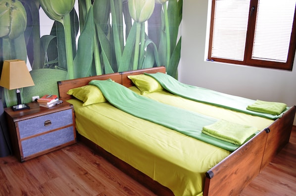 Premium Apartment, 1 Bedroom, Balcony, Courtyard View | 1 bedroom, free WiFi, bed sheets