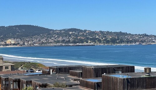 Ocean Harbor 427 - Monterey Condo - Beachfront with Ocean Views, Pools, Gym and Saunas