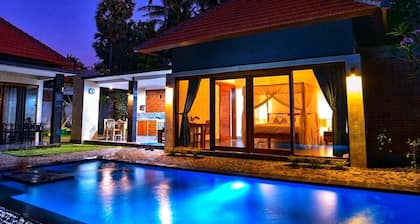 Villa con piscina privada * desayuno gratis *