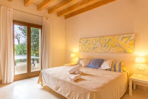 5 dormitorios, caja fuerte, tabla de planchar con plancha y wifi gratis