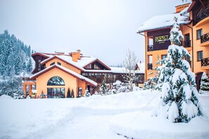 Fachada de la propiedad