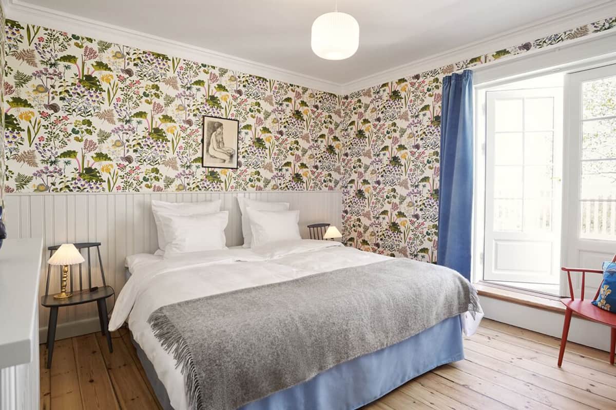 double room (double) | hypo-allergenic bedding, individually decorated, individually furnished