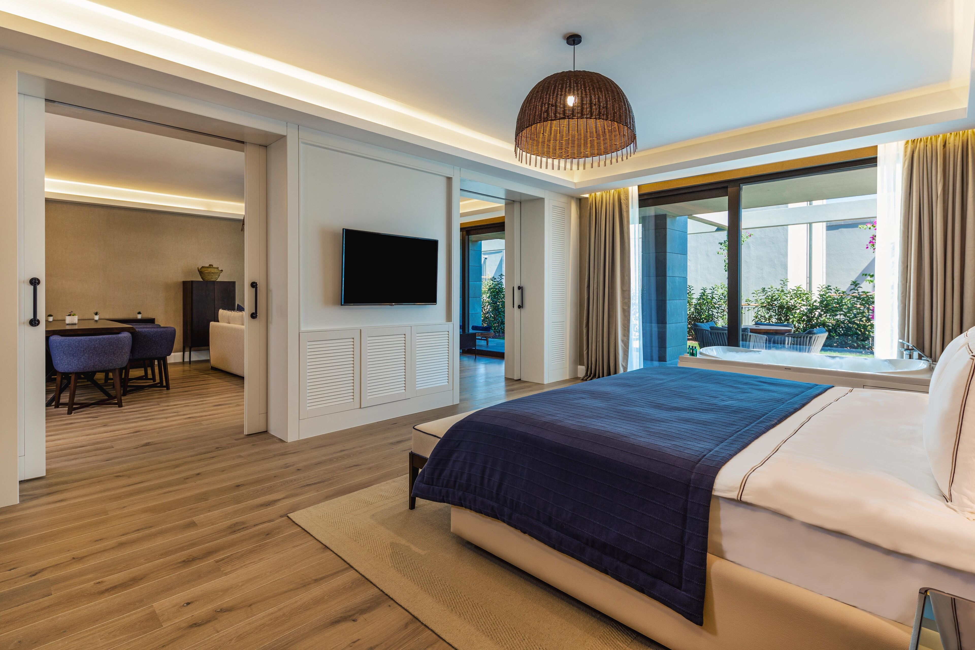grand garden suite | 1 bedroom, minibar, in-room safe, individually decorated