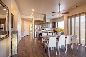 Fridge, microwave, oven, stovetop - Modern 3BR on the 18th Green - Golf Course Views (St. George)