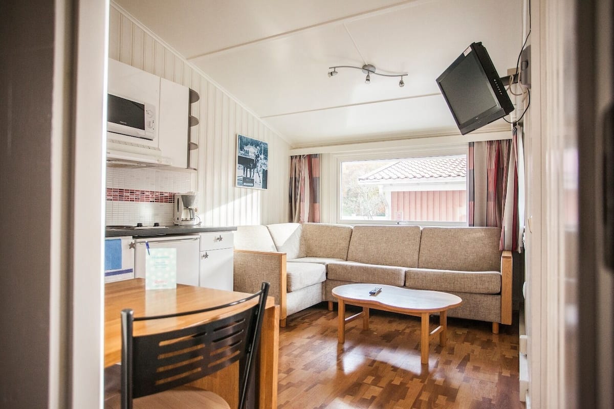 Huisje (Stjärnbyn) | 1 slaapkamer, babybedden, gratis wifi, beddengoed