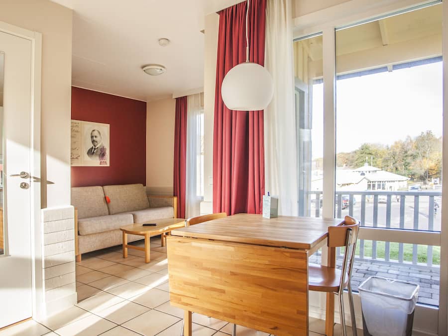 Cabin (Karusellbyn) | Cribs/infant beds, free WiFi, bed sheets