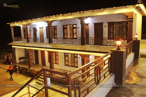 Hotel Pinnacle Range and Restaurant