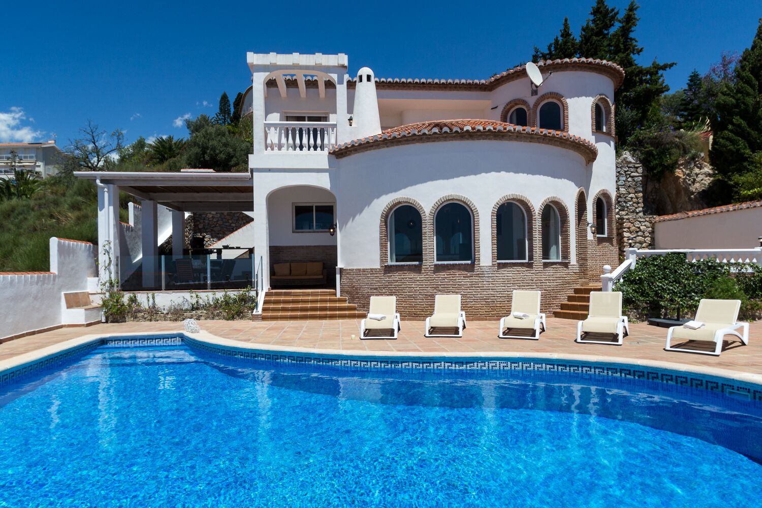 Piscine extérieure, piscine chauffée