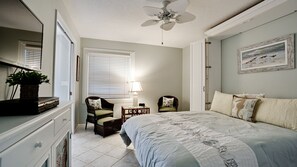 2 Schlafzimmer, Schreibtisch, BĂŒgeleisen/BĂŒgelbrett, kostenloses WLAN