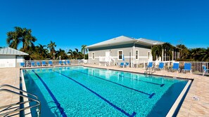 Beheizter Pool
