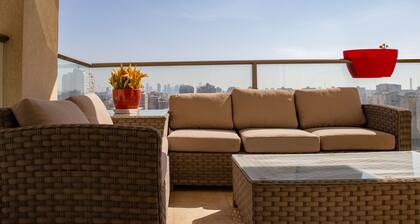 Modern & Stylish 3BR Apt With Balcony