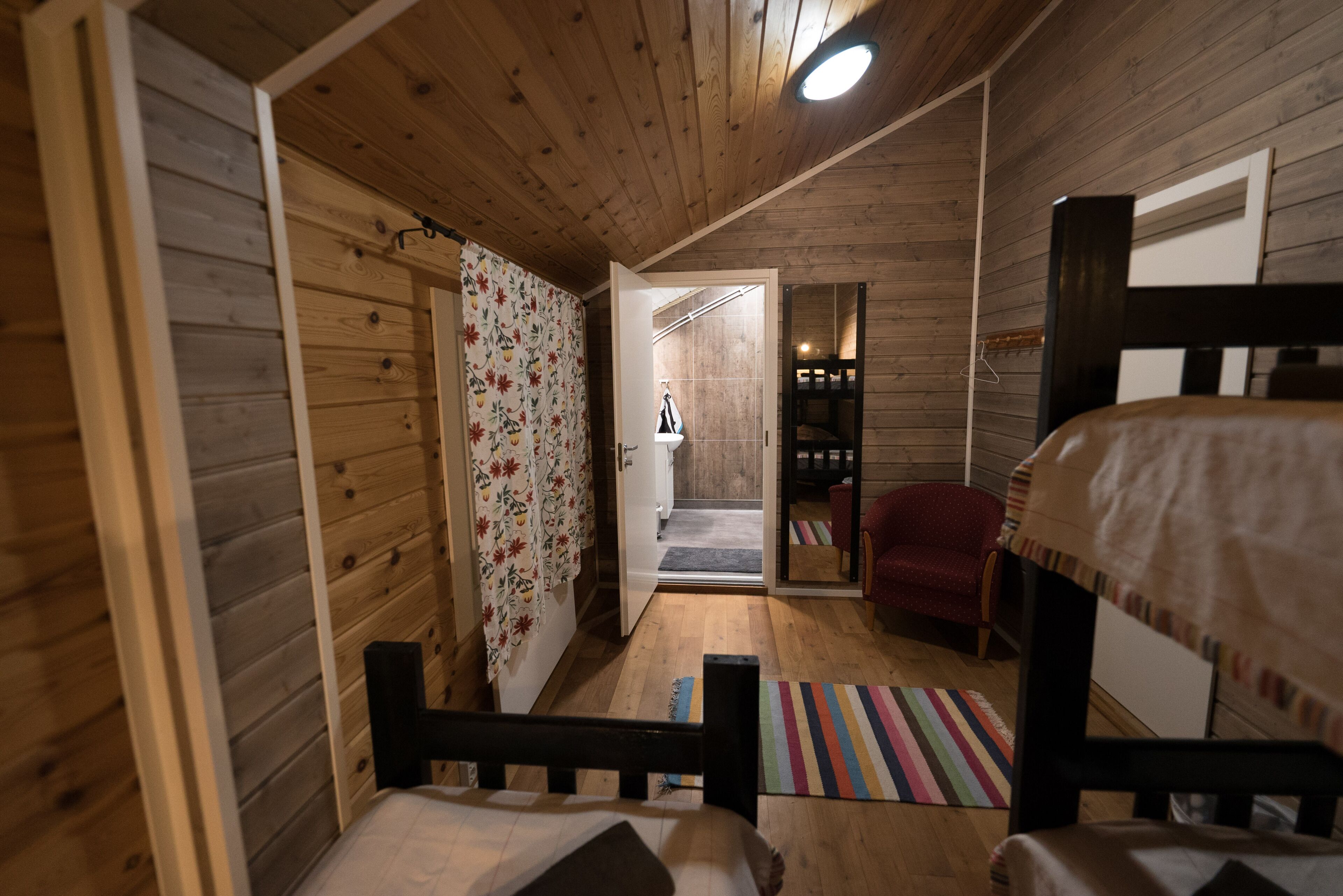 basic triple room (shared kitchen) | 3 bedrooms, free wifi, bed sheets