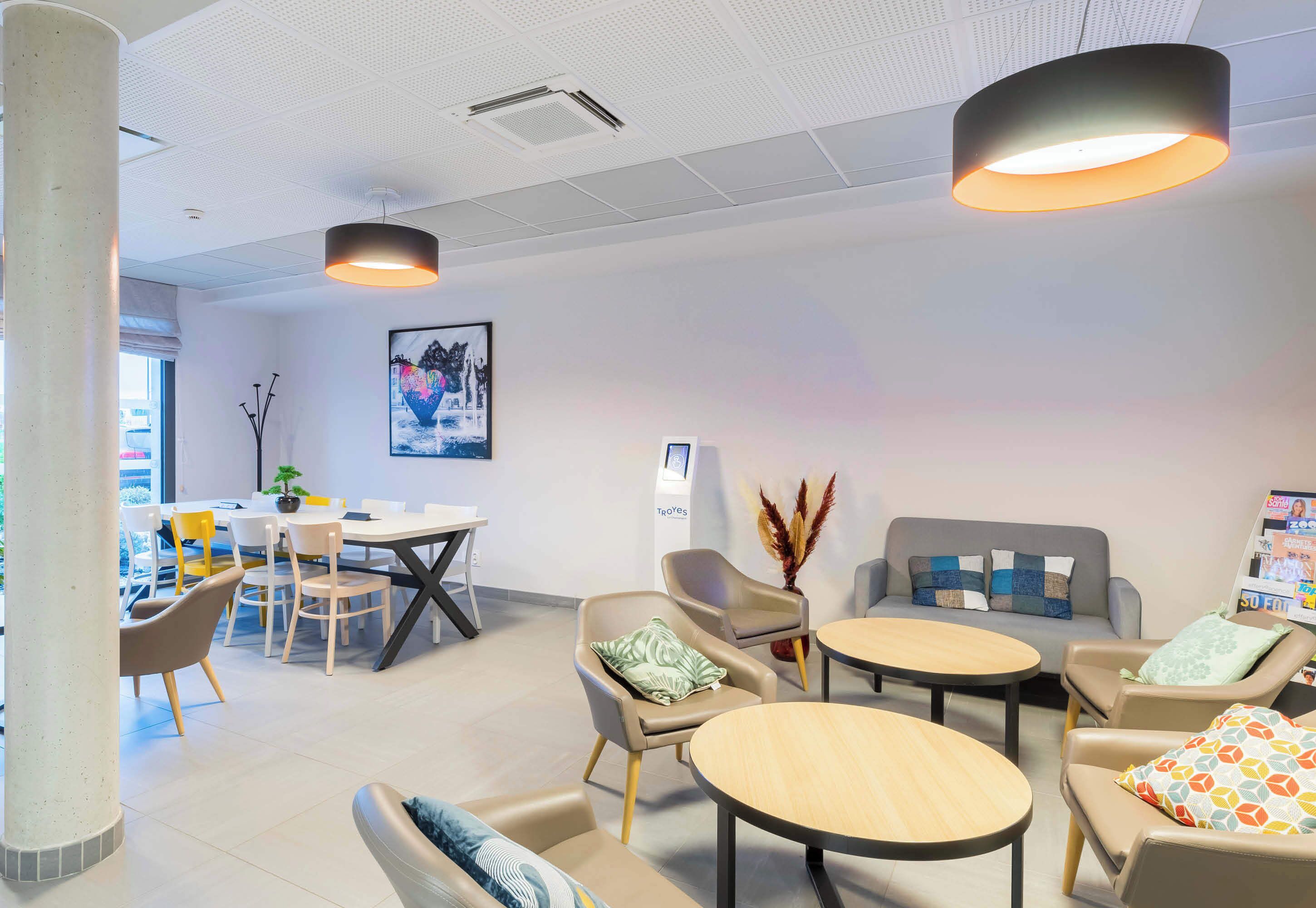 Foto - B&B HOTEL Troyes Magasins d'usine