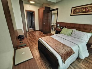 1 bedroom, iron/ironing board, free WiFi - 1bedr Deluxe Condotel at The Padgett Place (Cebu City)