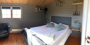 Dubbelrum - privat badrum | Gratis barnsängar, gratis wi-fi och sängkläder