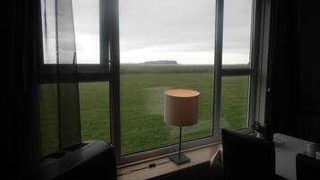 Skrivebord, mørklægningsgardiner, gratis Wi-Fi, sengetøj