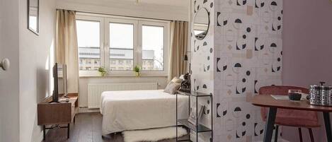 1 bedroom, iron/ironing board, WiFi, bed sheets