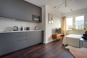 1 bedroom, iron/ironing board, WiFi, bed sheets - Studio des roses 4 * place des Martyrs hyper center (Luxembourg)