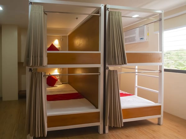Room, Mixed Dorm | 1 bedroom, in-room safe, free WiFi, bed sheets