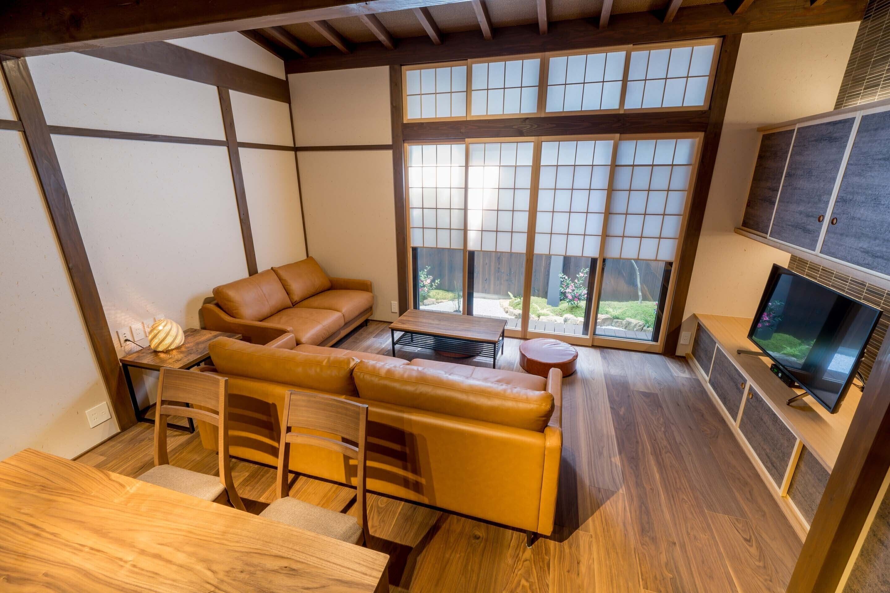 Villa (Silktree) | Área de sala de estar | Televisión de pantalla plana y piso con calefacción 