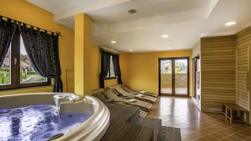 Indoor spa tub