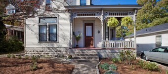 Large Two Bedroom Apartment in Downtown Lexington near Rupp Arena