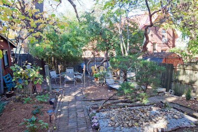 Large Two Bedroom Apartment in Downtown Lexington near Rupp Arena