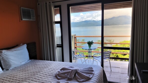 Standard Double Room | Iron/ironing board, free WiFi, bed sheets - Pousada EcoMar (Florianópolis)