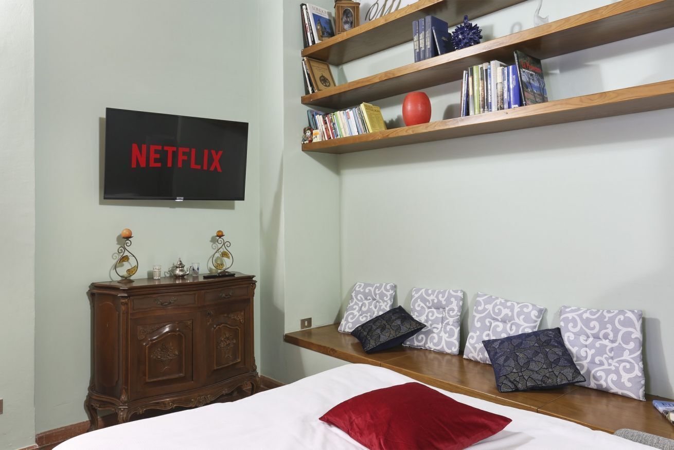 1 habitación, tabla de planchar con plancha, wifi y ropa de cama 