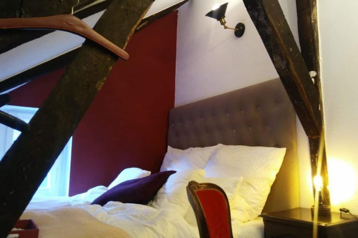 Habitación doble (Zimmer Rot, Dachgeschoss, 4.OG) | Wifi gratis