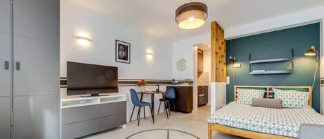 Bügeleisen/Bügelbrett, WLAN, Bettwäsche