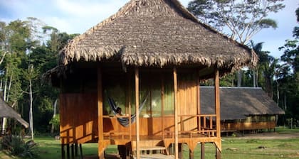 Huitoto Lake Lodge