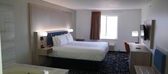 Bay Inn & Suites Troy