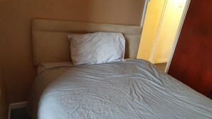Townhome | 3 bedrooms, WiFi (free) - three bedroom house (Coventry)