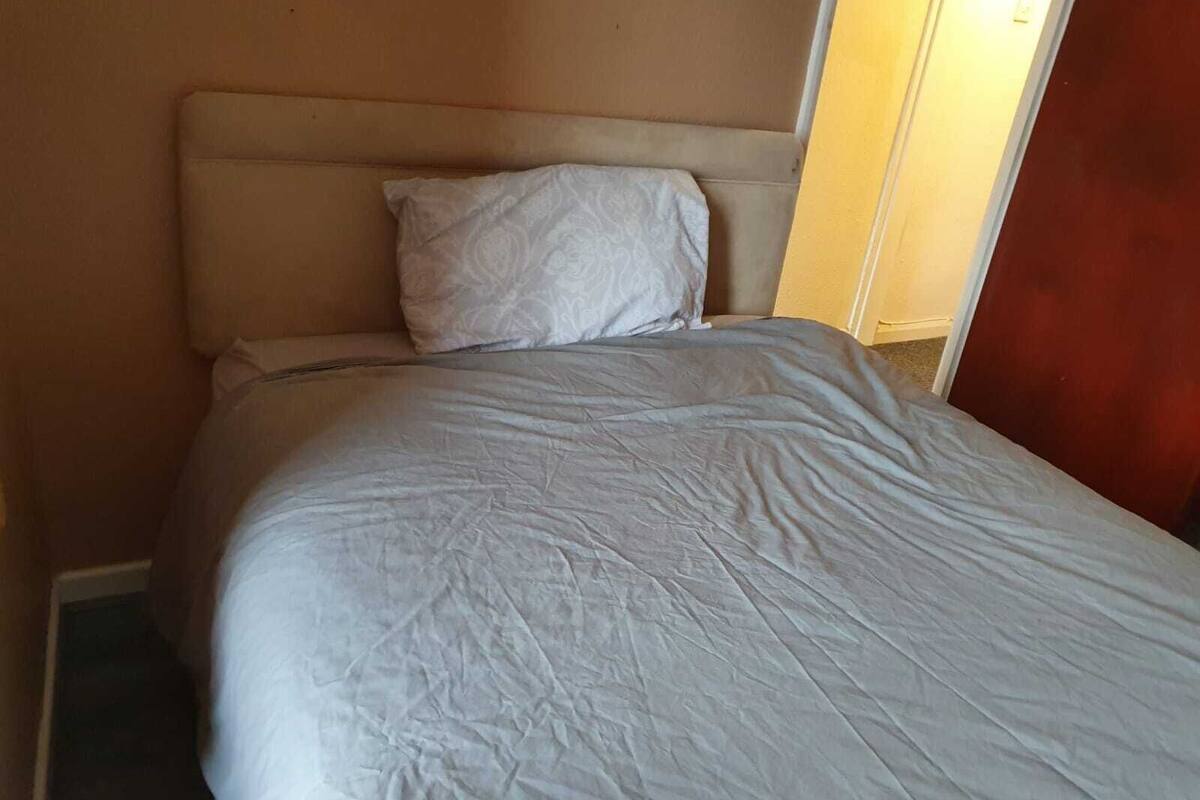 Casa de ciudad | 3 habitaciones y wifi gratis