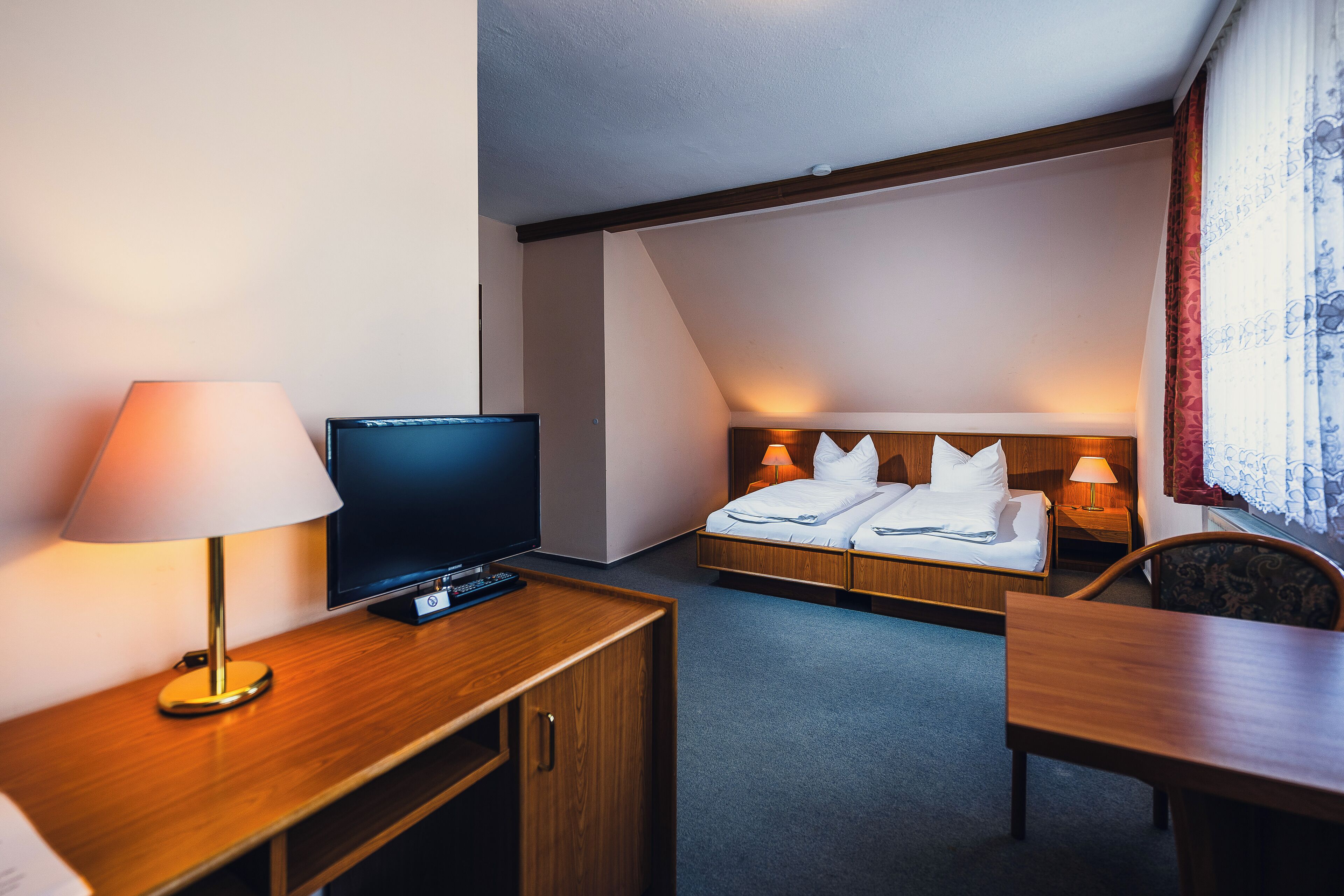 Classic Double Room | Desk, laptop workspace, free WiFi, bed sheets