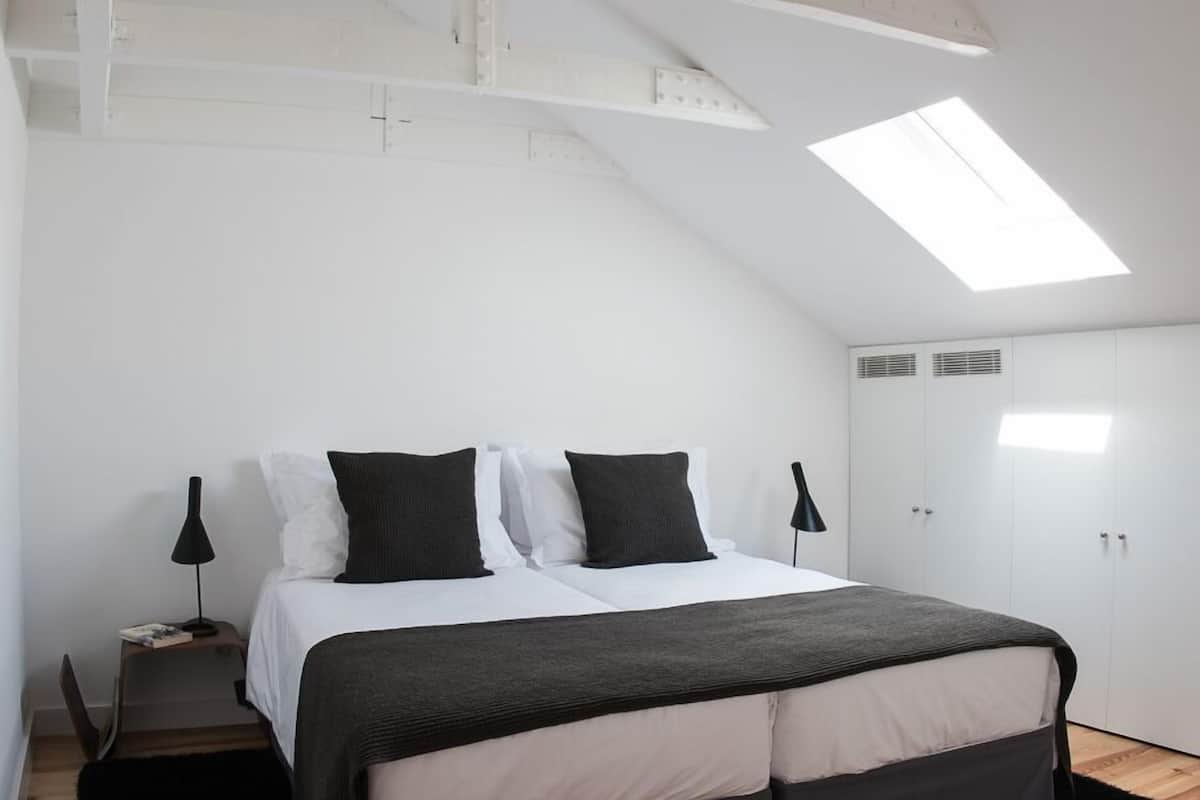 2 bedrooms, premium bedding, in-room safe, individually decorated