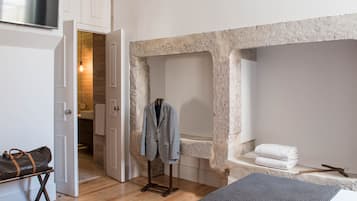 Lejlighed - 2 soveværelser - byudsigt (3.2) | Badeværelse | Bruser, gratis toiletartikler, hårtørrer, håndklæder