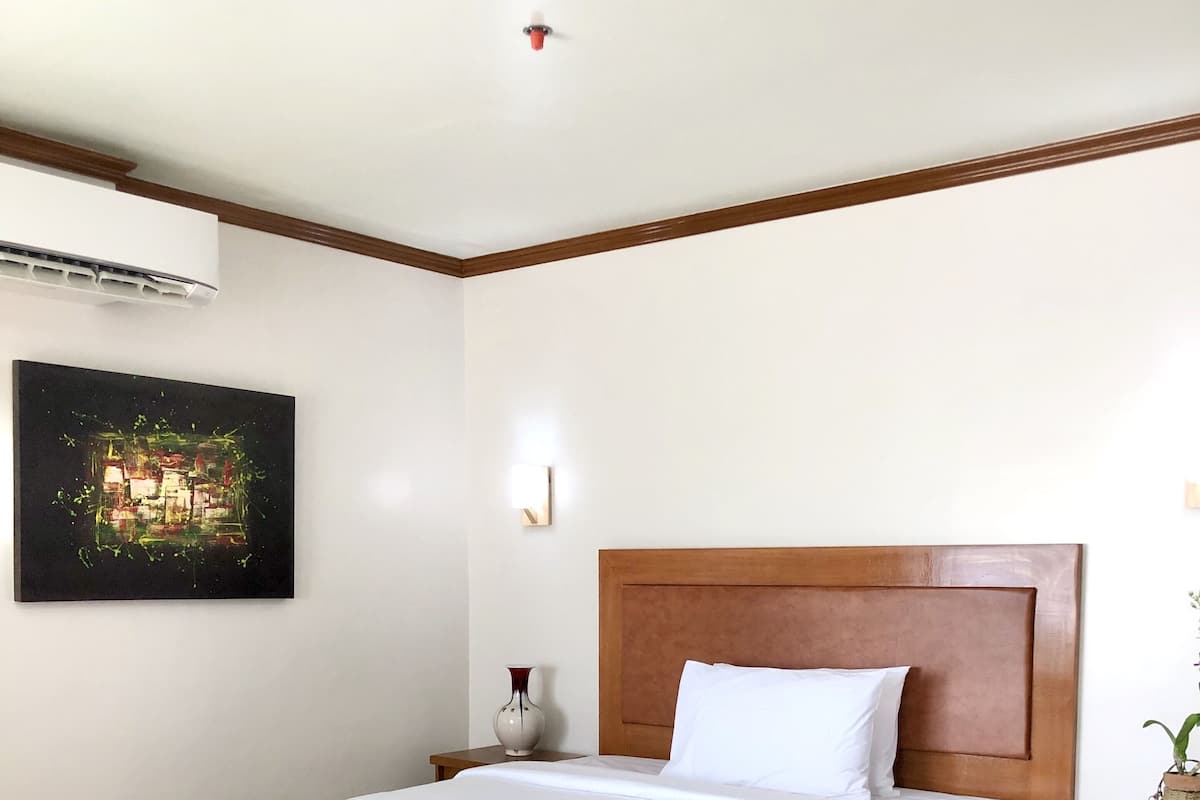 In-room safe, individually decorated, individually furnished, desk